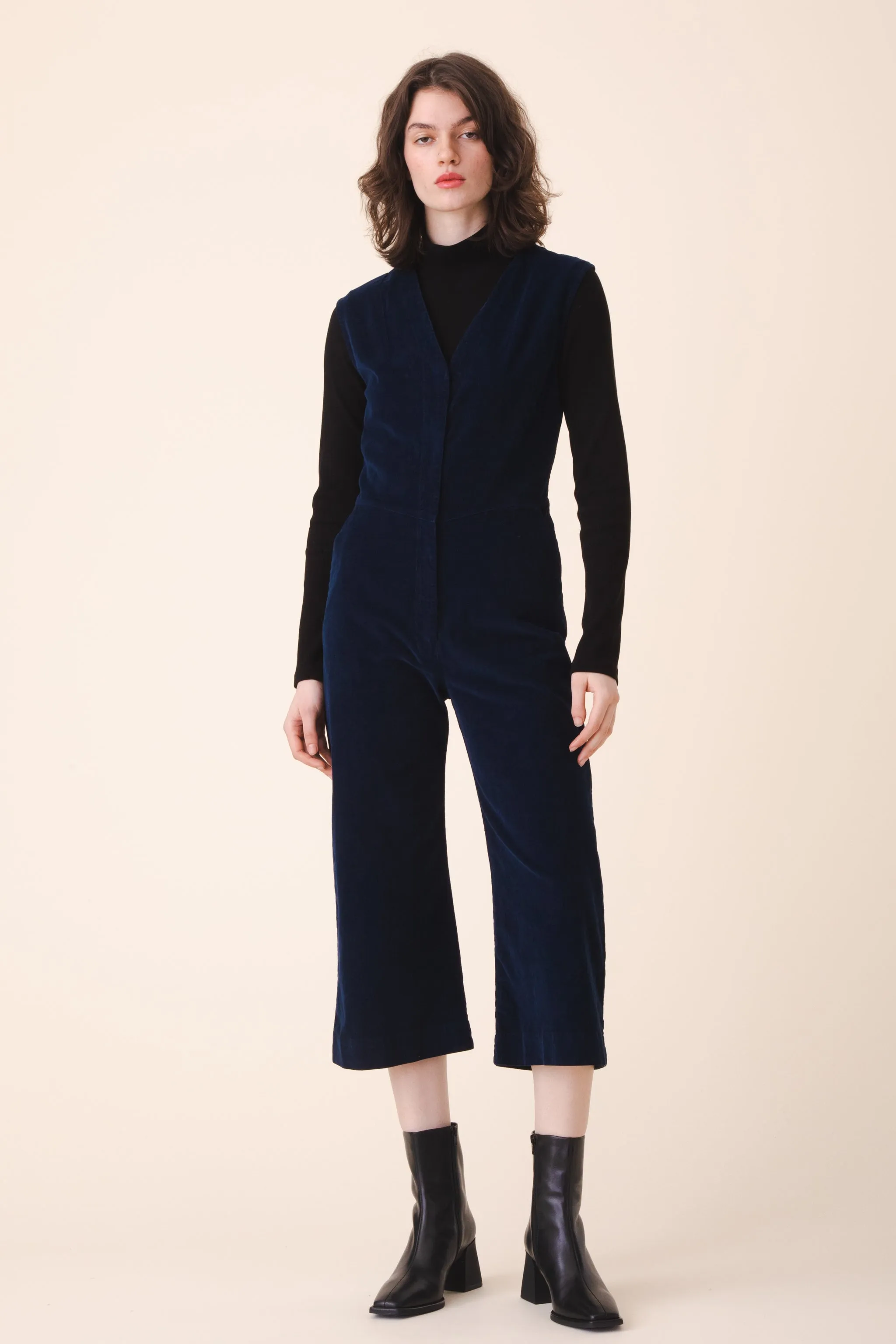 Fine Again Corduroy in Midnight