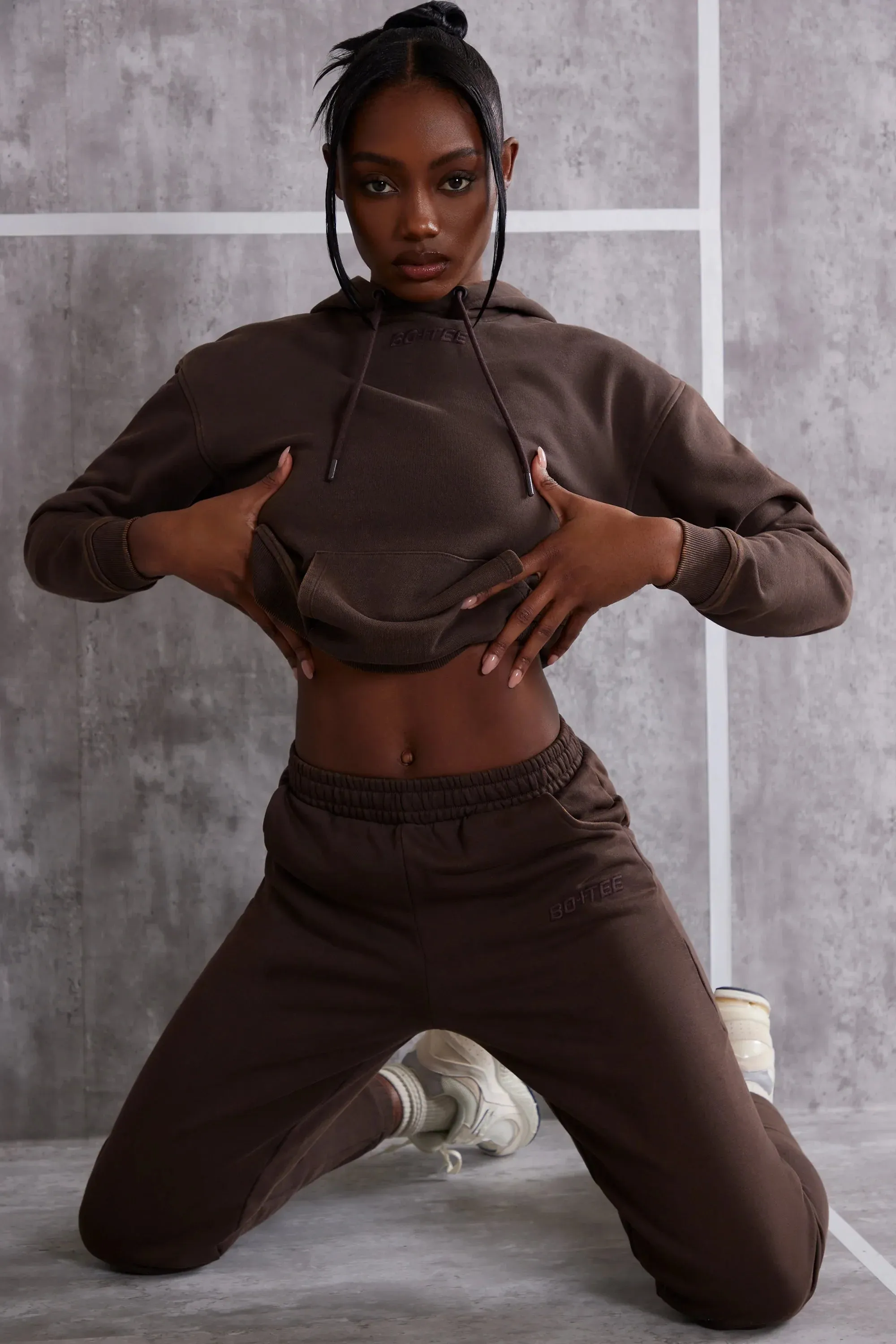 Petite High Waist Cuffed Joggers in Brown