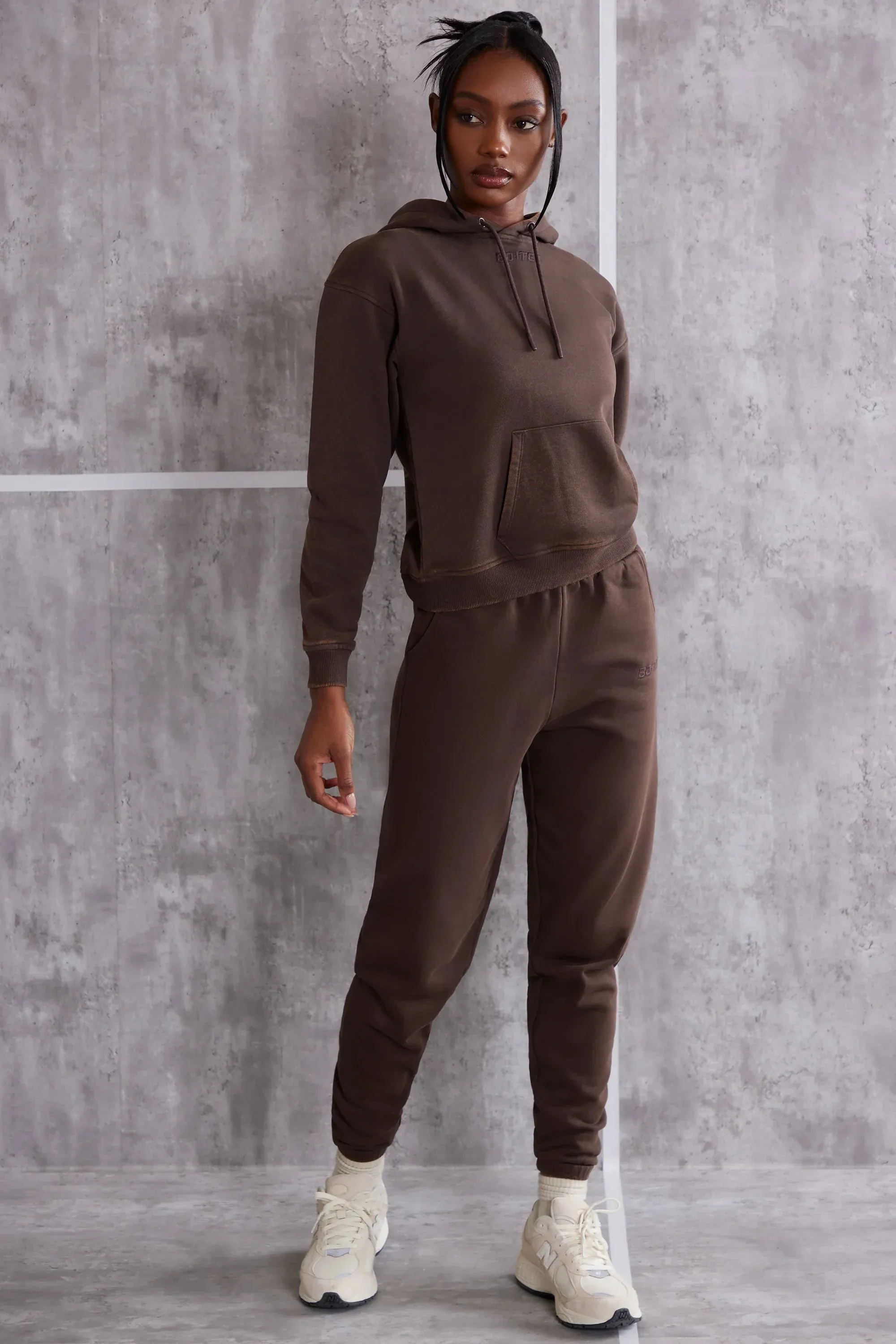 Petite High Waist Cuffed Joggers in Brown