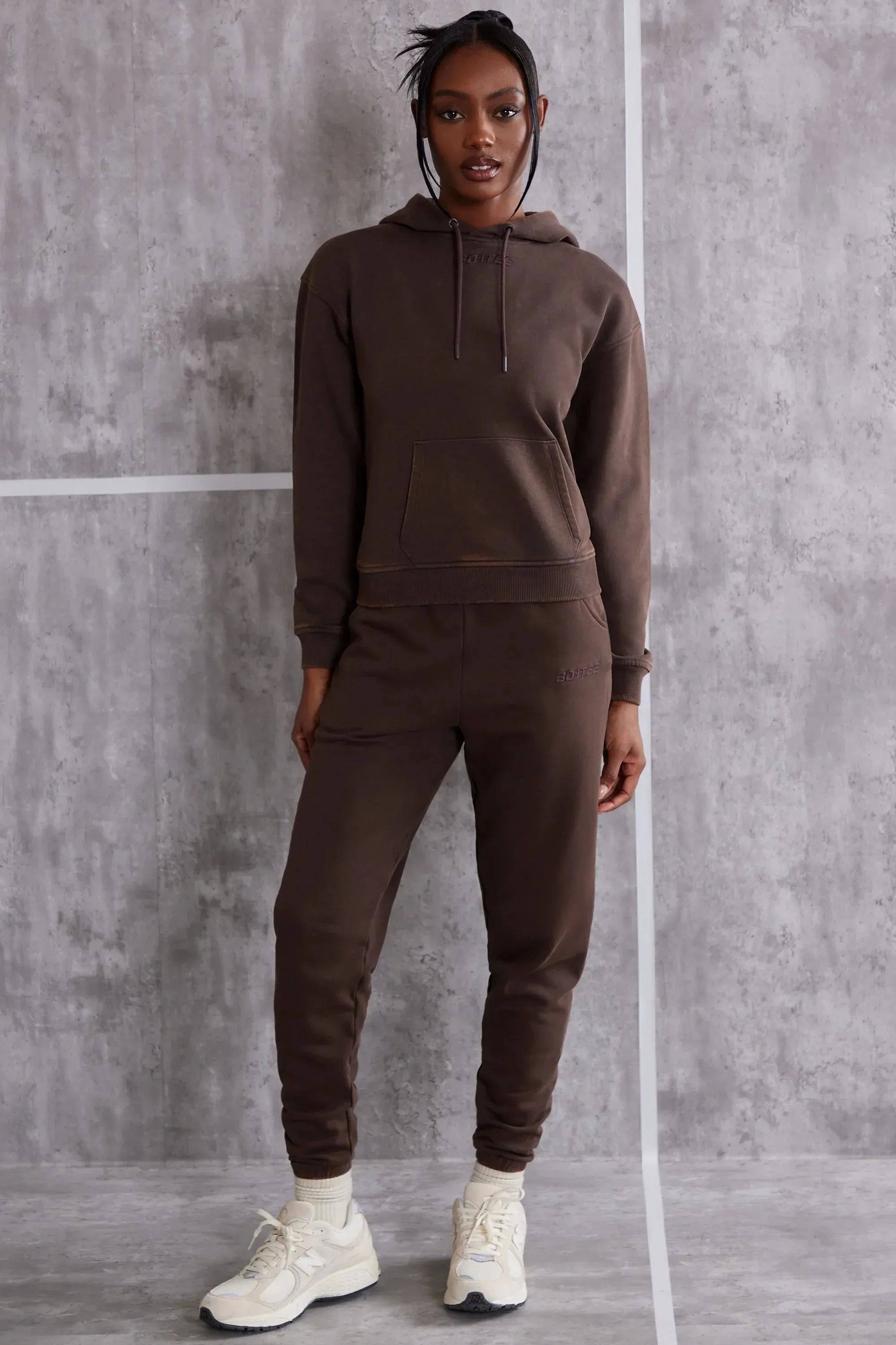 Petite High Waist Cuffed Joggers in Brown