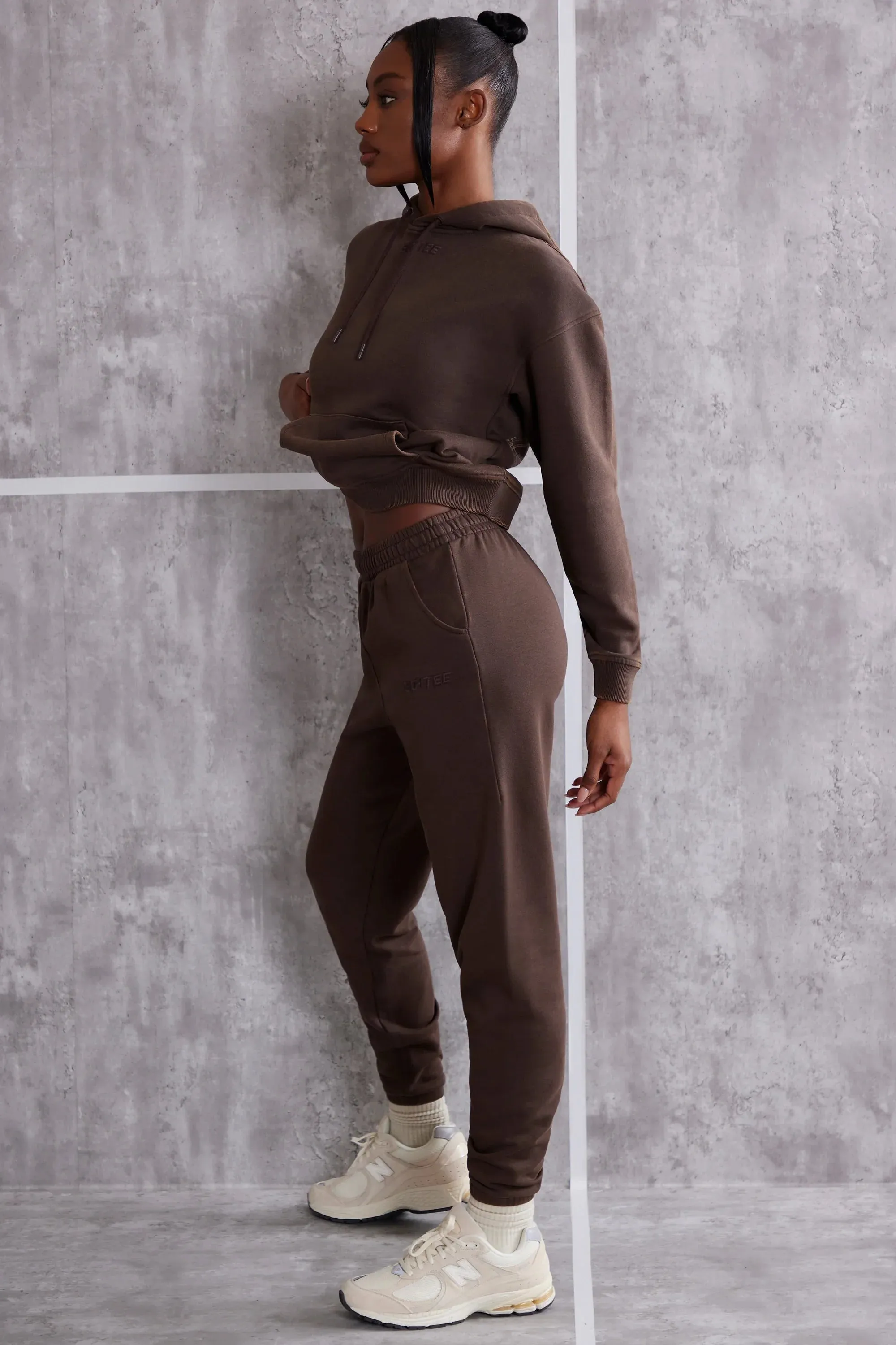 Petite High Waist Cuffed Joggers in Brown